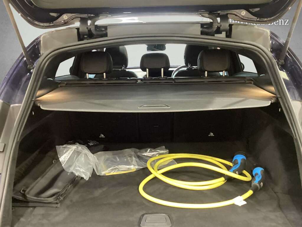 Mercedes-Benz EQC 400 300Kw Amg Line Premium 80Kwh White #12