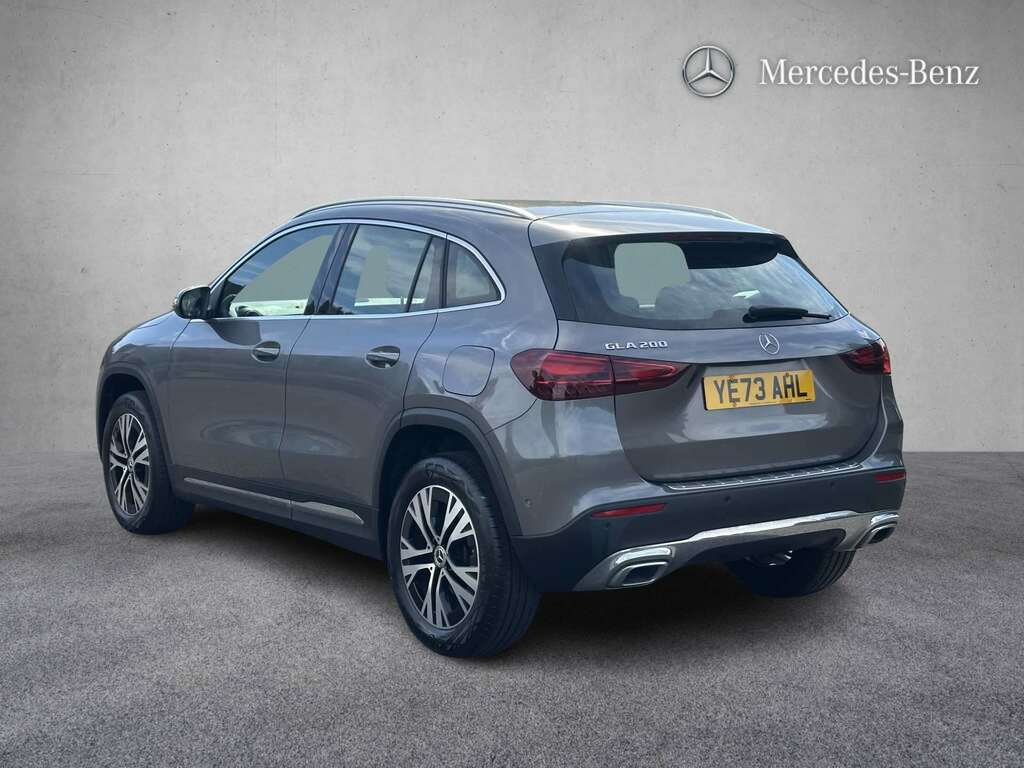 Mercedes-Benz GLA Class 200 Sport Executive 2024 Grey #2