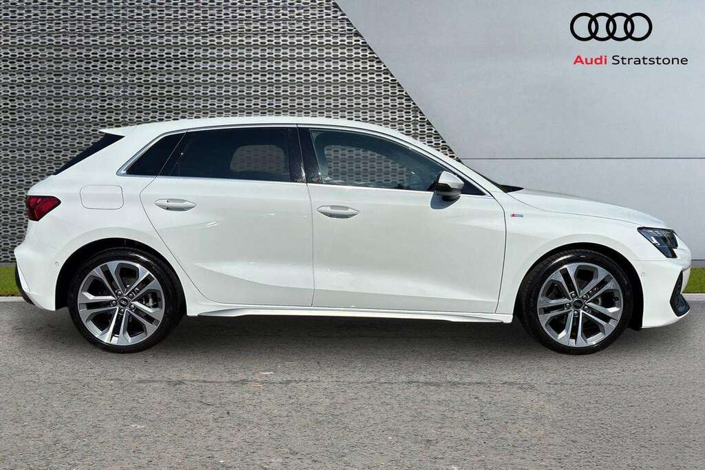 Audi A3 1.5 Tfsi 150 S Line S Tronic 2026 White #4