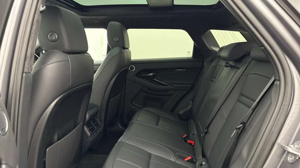 Land Rover Range Rover Evoque 2.0 D200 2024 Grey #4