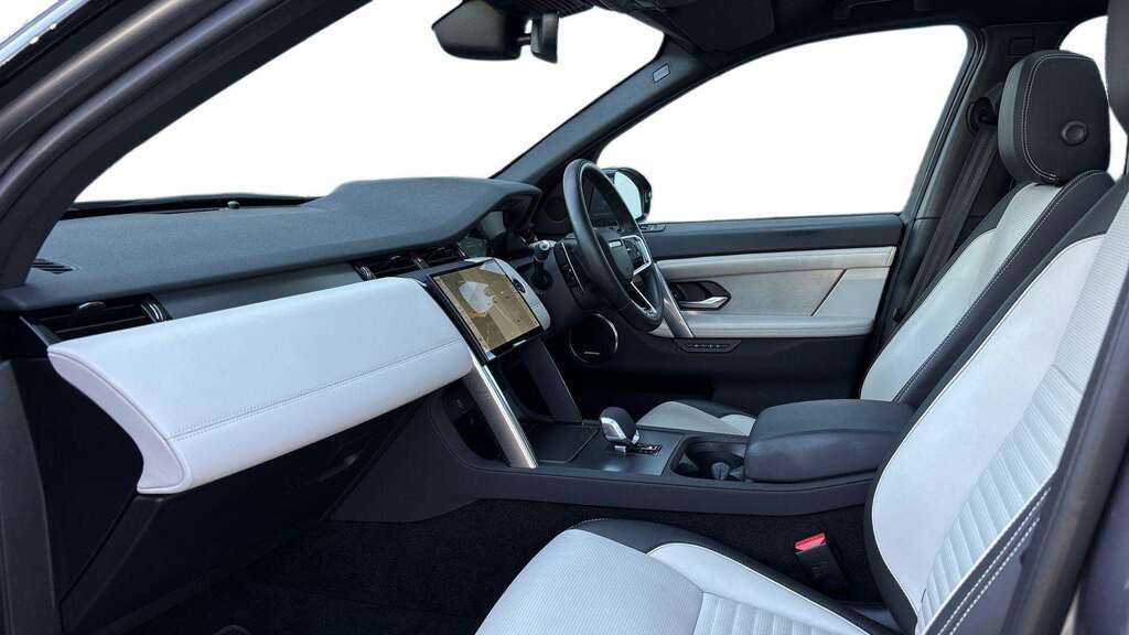 Land Rover Discovery Sport 2.0 D200 Dynamic Hse 7 Seat 2025 Grey #3