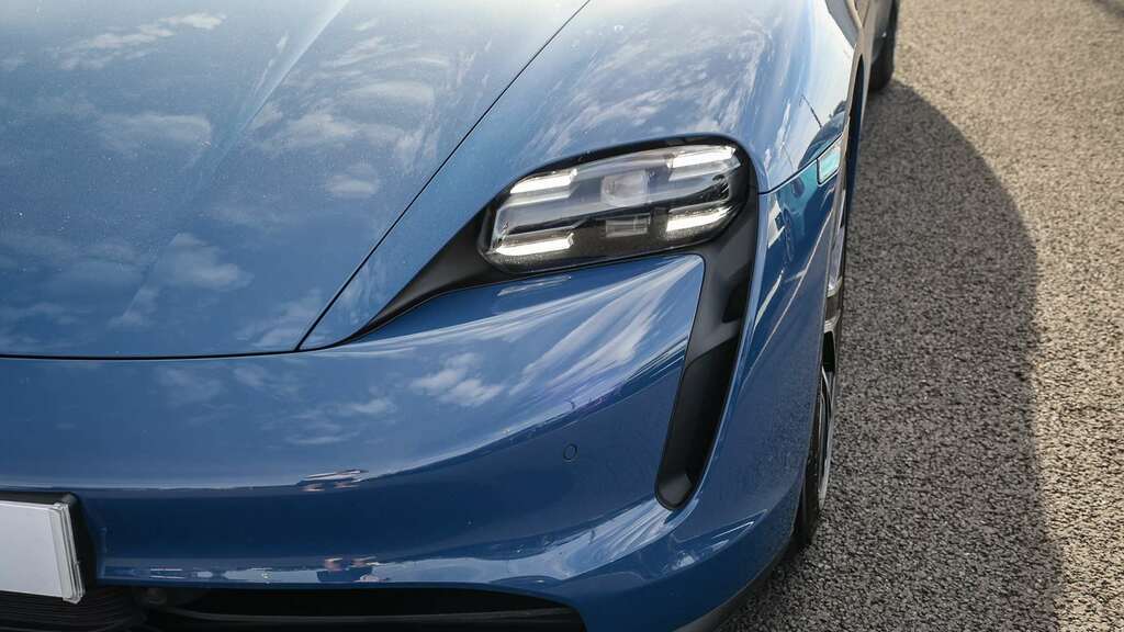 Porsche Taycan 500Kw Turbo 93Kwh 22Kw 5 Seat Blue #30