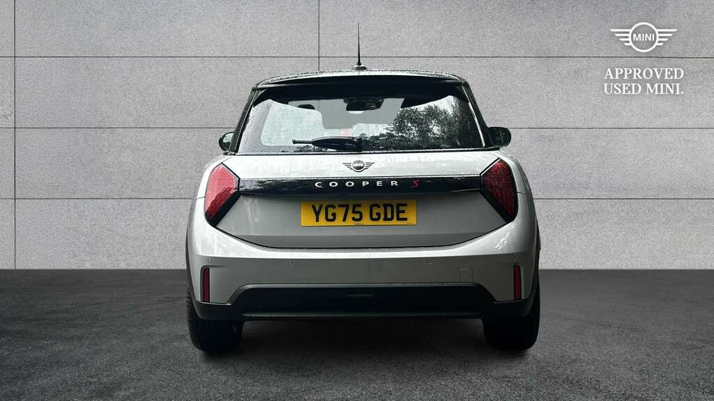 Mini Hatch 2.0 S Classic 2025 YG75GDE Silver #4