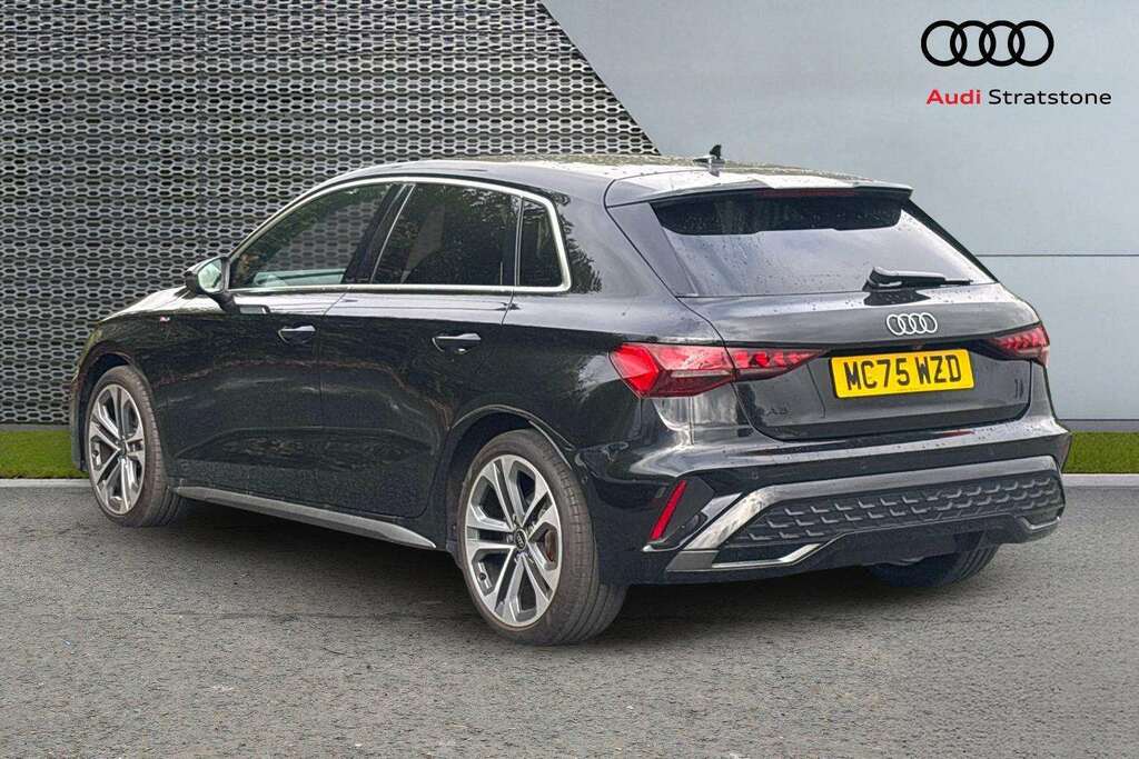 Audi A3 1.5 Tfsi 150 S Line S Tronic 2026 MC75WZD Black #3