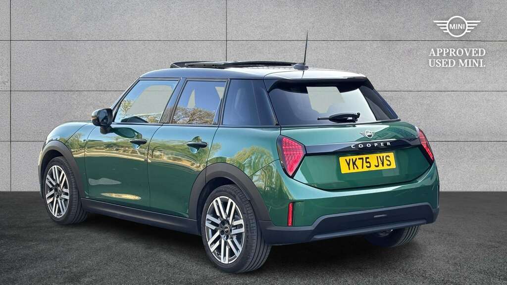 Mini Hatch 1.5 C Classic 2026 YK75JVS Green #2