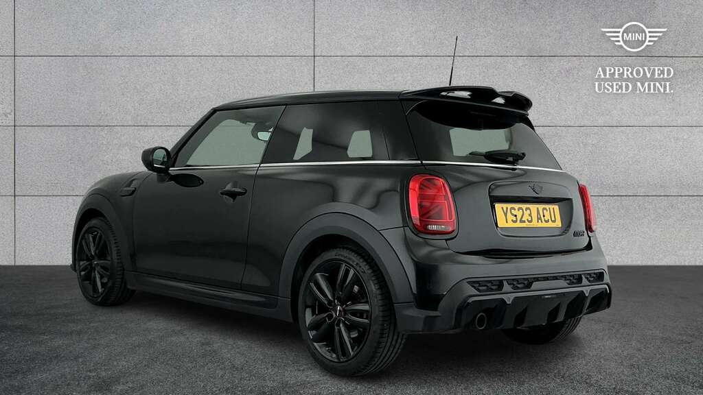 Mini Hatch 1.5 Cooper Sport 2023 YS23ACU Black #2
