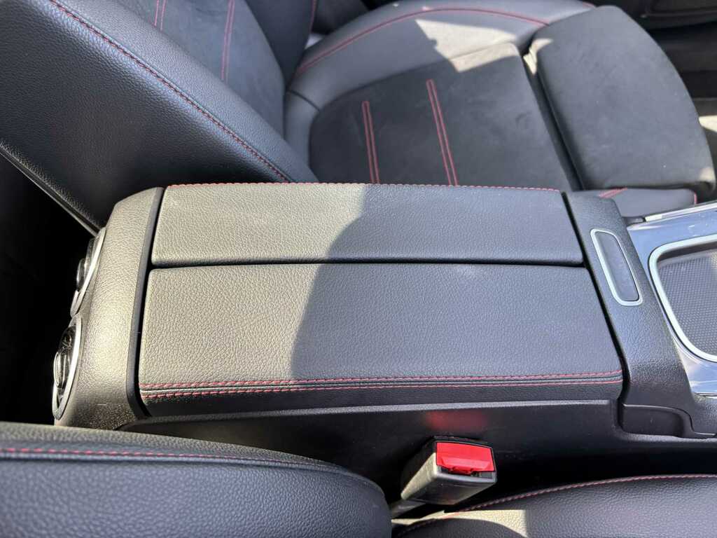 Mercedes-Benz B Class Hatchback Grey #32