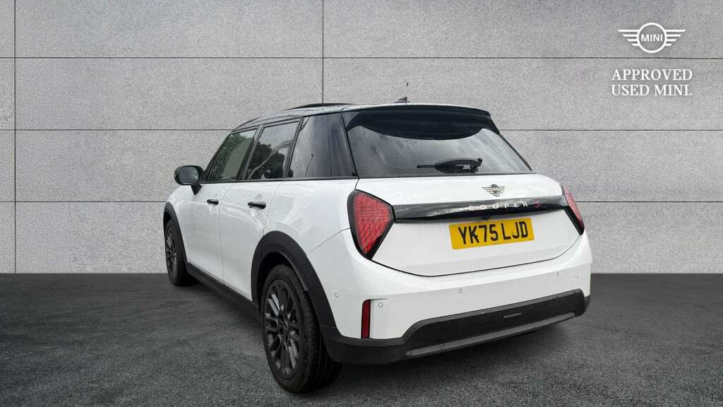 Mini Hatch 2.0 S Classic Level 2 2026 YK75LJD White #4