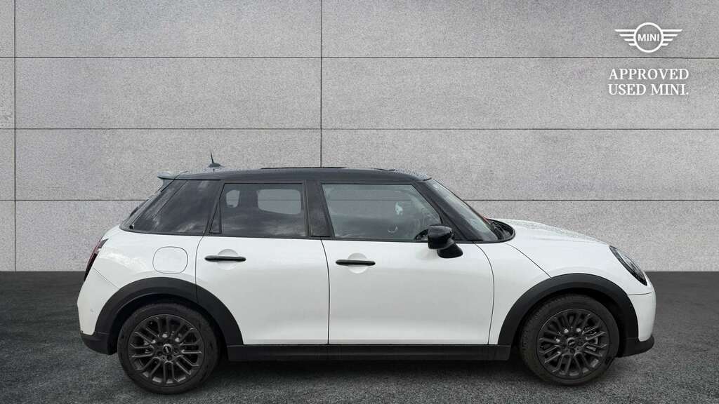 Mini Hatch 2.0 S Classic Level 2 2026 YK75LJD White #2