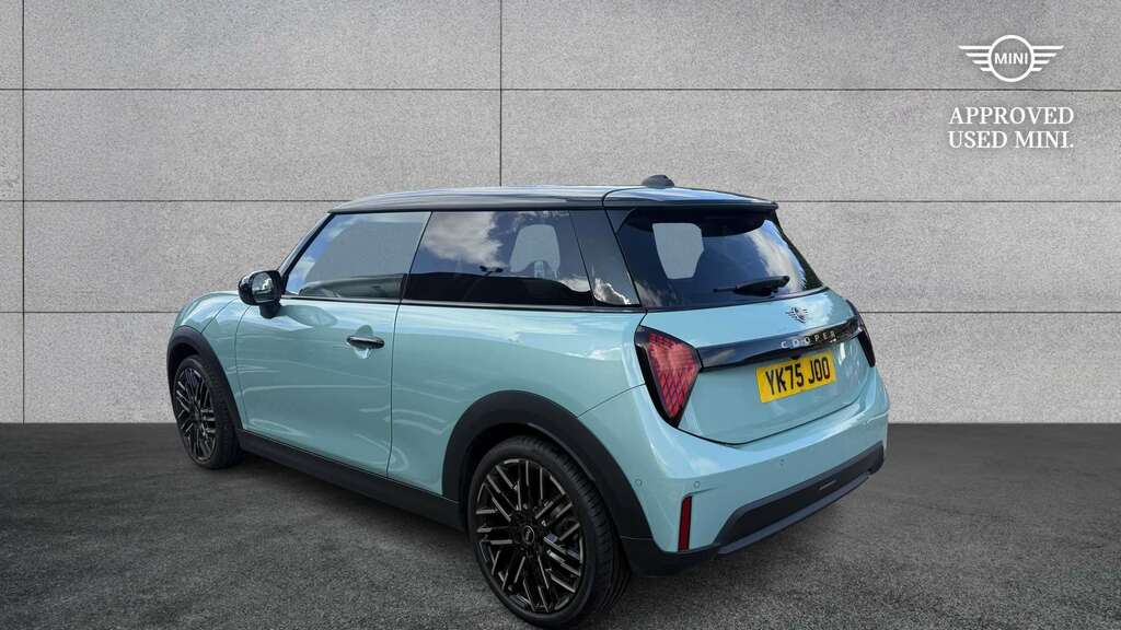 Mini Hatch 1.5 C Exclusive Level 2 2026 YK75JOO Green #5