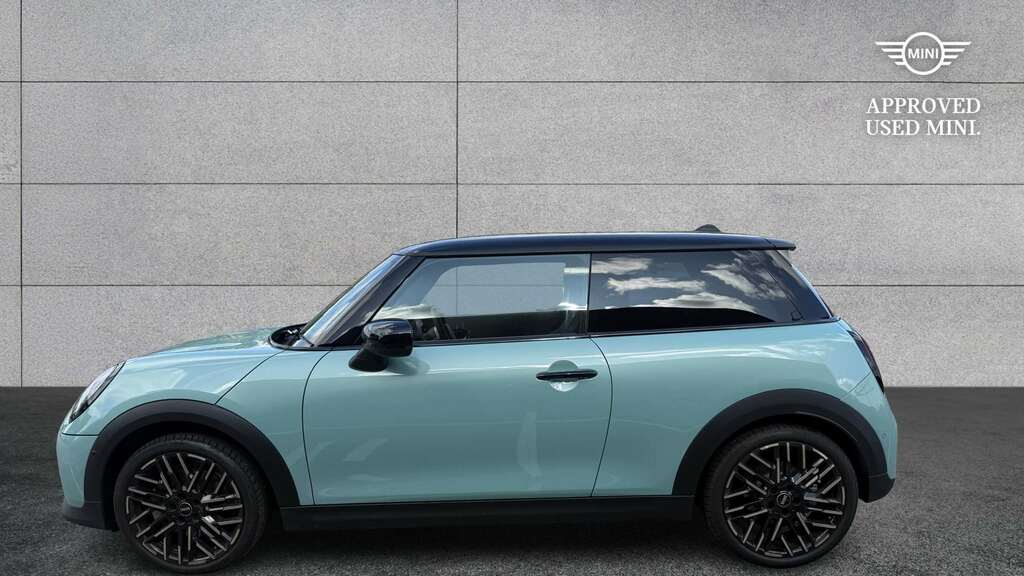 Mini Hatch 1.5 C Exclusive Level 2 2026 YK75JOO Green #6