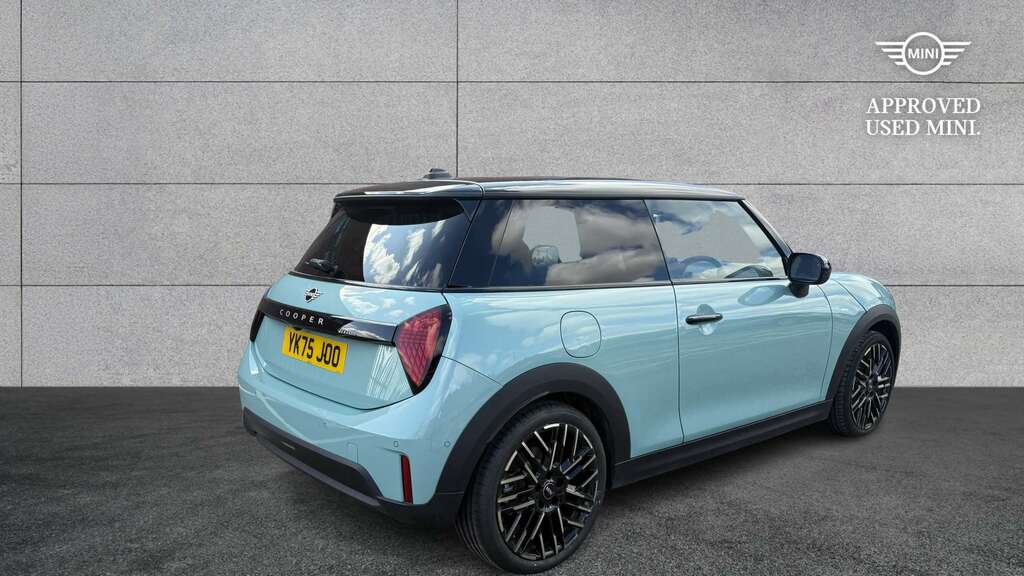 Mini Hatch 1.5 C Exclusive Level 2 2026 YK75JOO Green #3