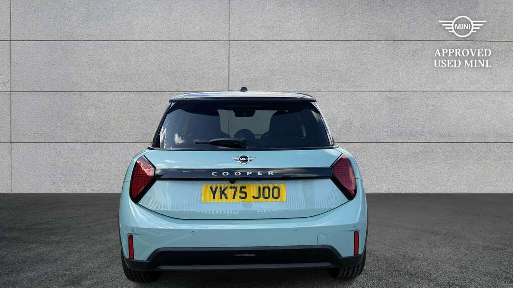 Mini Hatch 1.5 C Exclusive Level 2 2026 YK75JOO Green #4