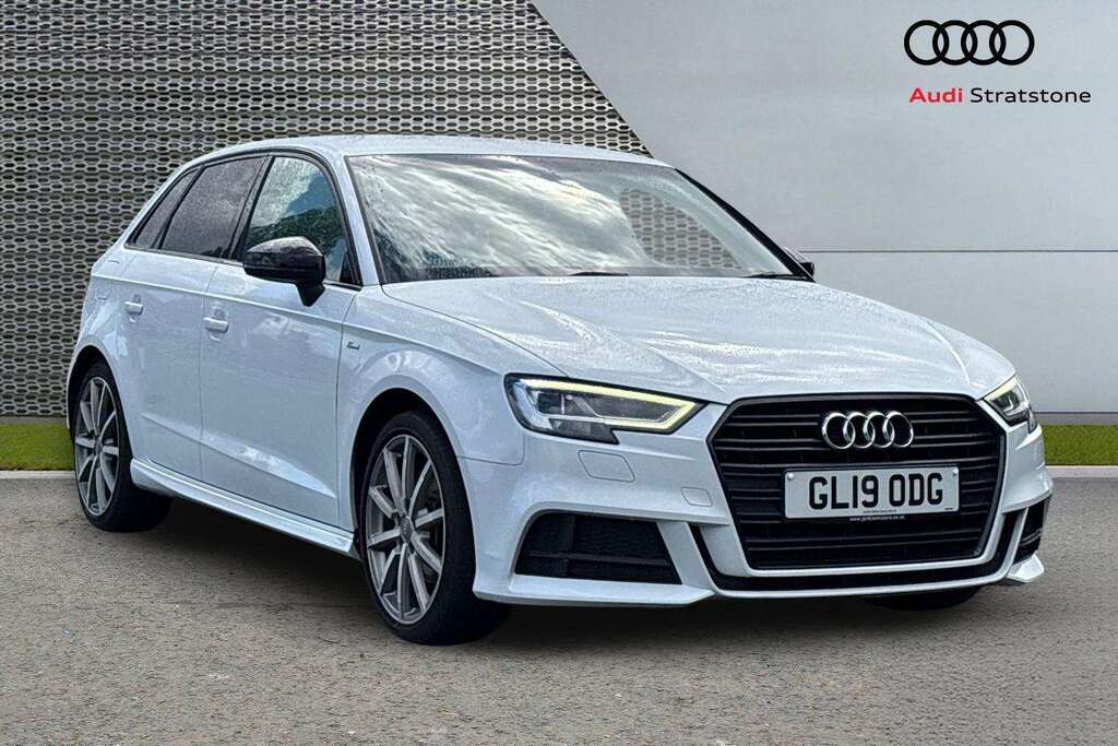 Audi A3 35 Tfsi Black Edition S Tronic Tech Pack 201 White