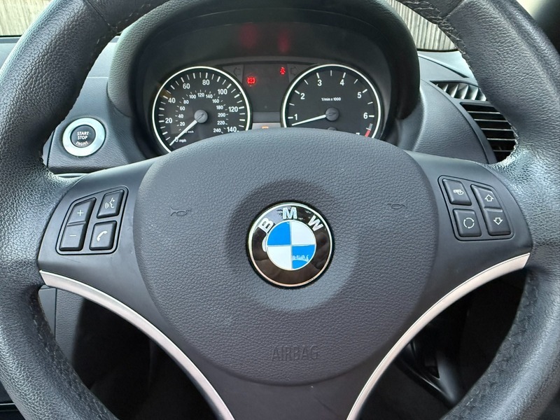 BMW 1 Series Convertible 2.0 120D Se Steptronic Euro 5 201 Black #14