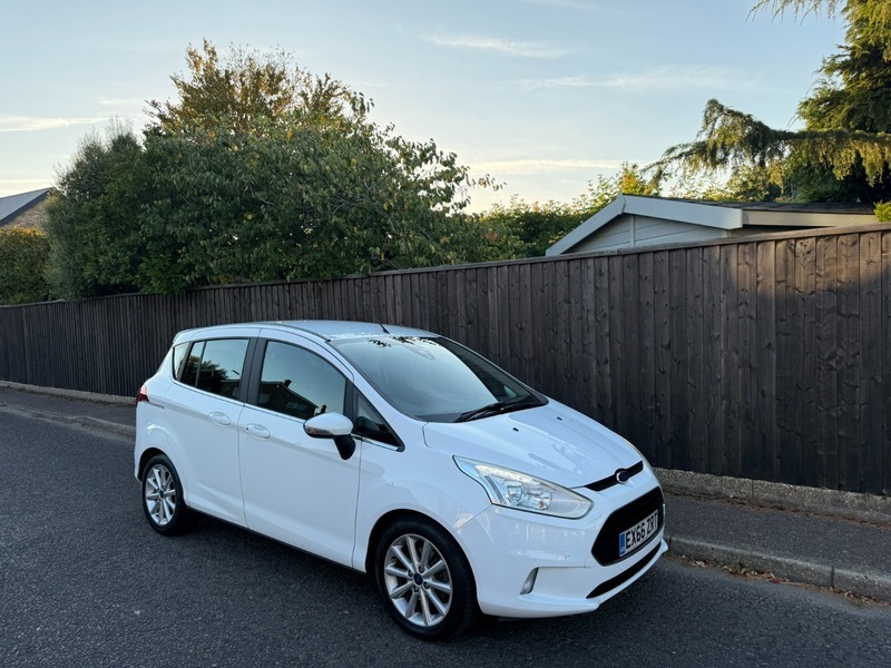 Ford B-Max Titanium White #4