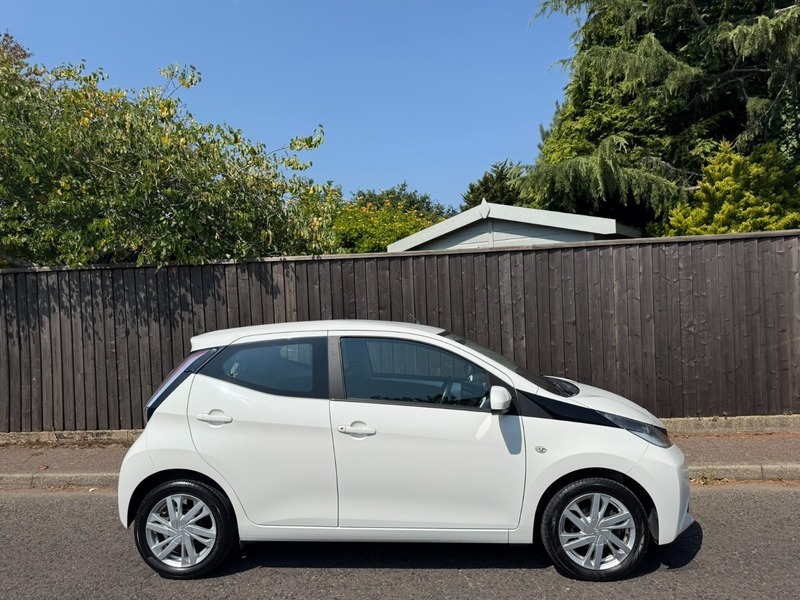 Toyota Aygo Vvt-i X-pression White #2
