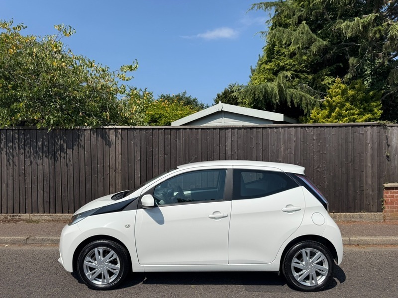 Toyota Aygo Vvt-i X-pression White #5
