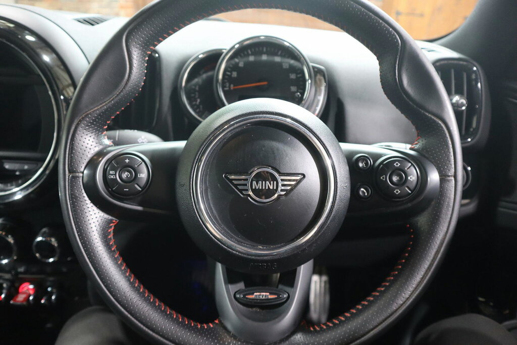 Mini Countryman Countryman Cooper S Classic White #44