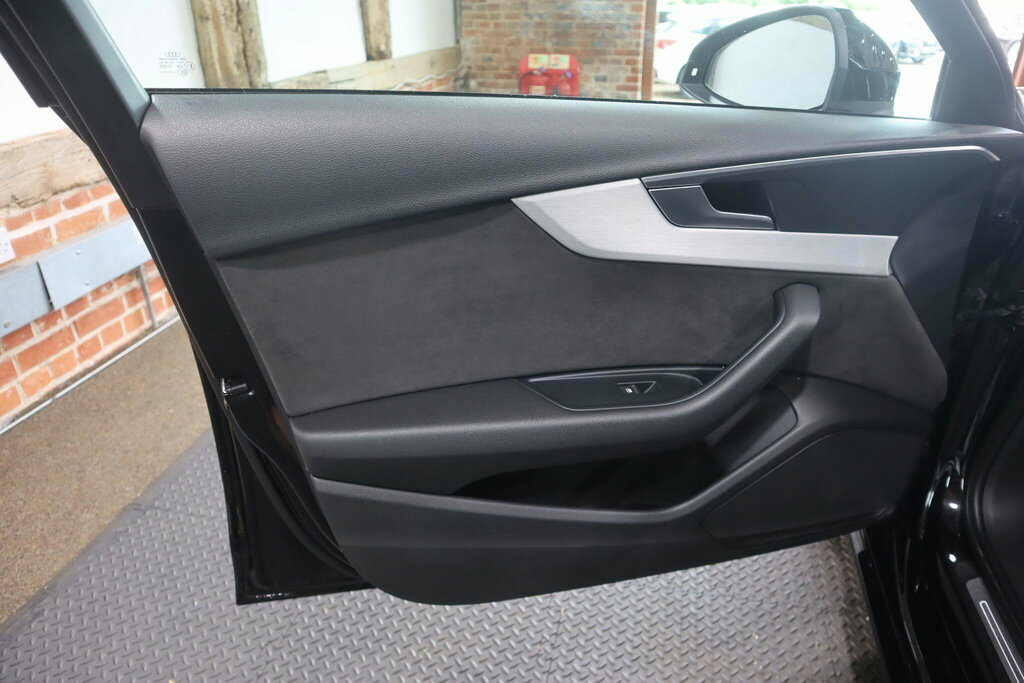 Audi A4 1.4 Tfsi Black Edition Saloon S Tronic Grey #39