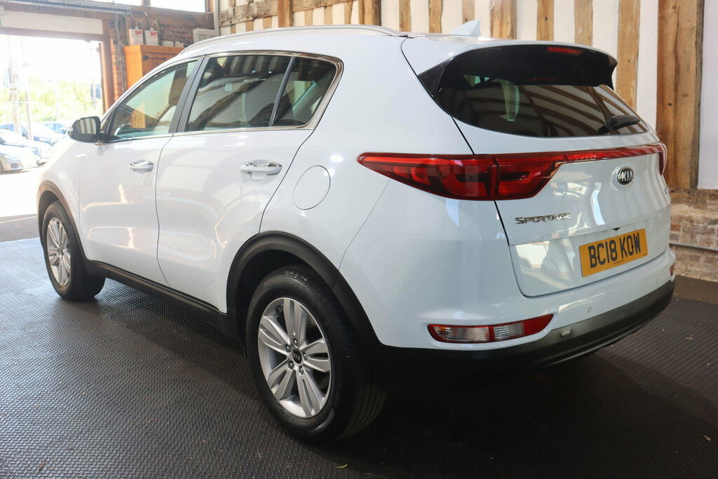 Kia Sportage 1.7 Crdi 2 Euro 6 S S White #4