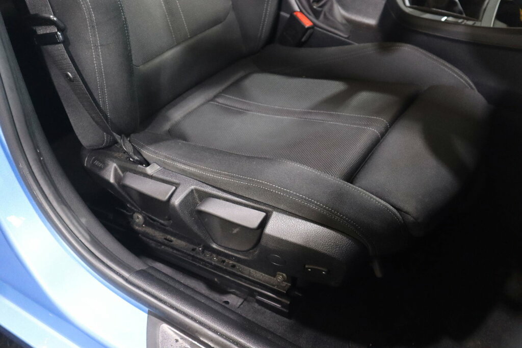 BMW 1 Series 1.5 116D Sport 114 Bhp Blue #14
