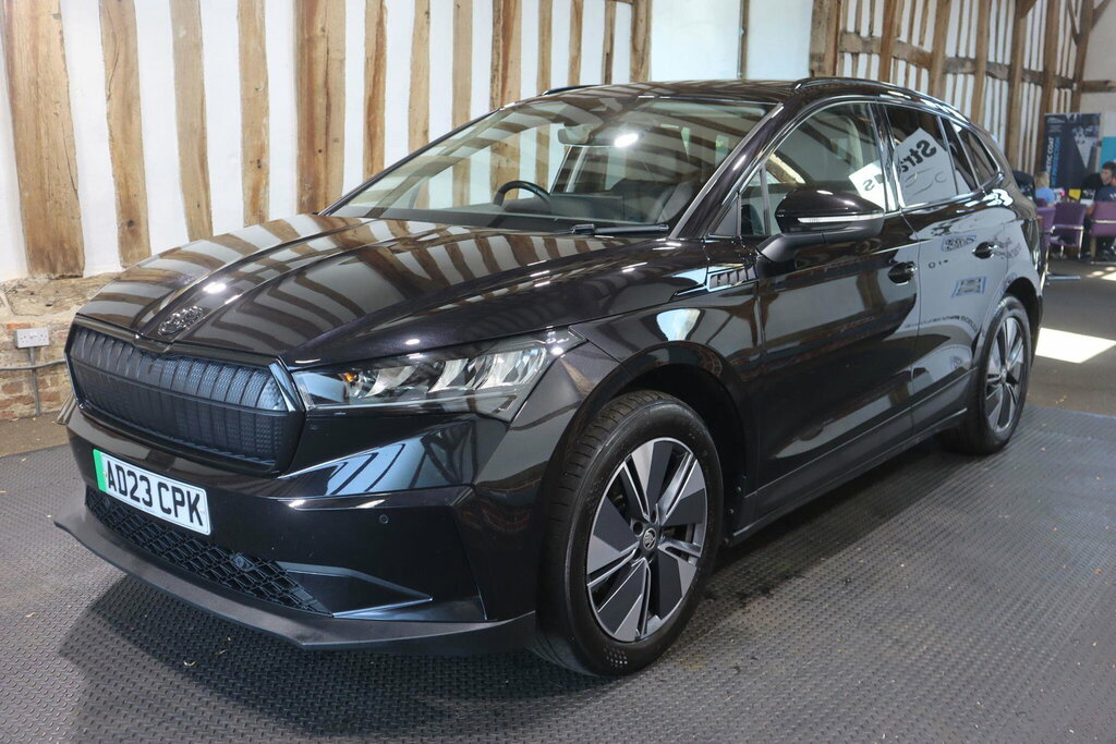Skoda ENYAQ Iv 82Kwh 80 Dc135kw Black #3
