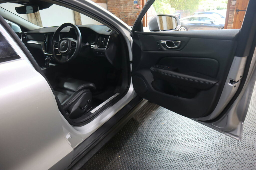 Volvo V60 Cross Country 2.0 D4 Awd Euro 6 Ss Silver #8