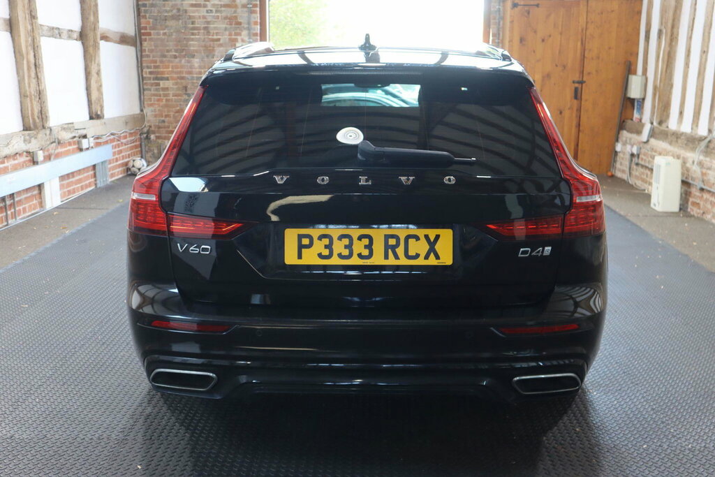 Volvo V60 2.0 D4 R-design Euro 6 S S Black #5