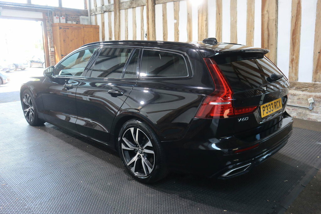 Volvo V60 2.0 D4 R-design Euro 6 S S Black #4