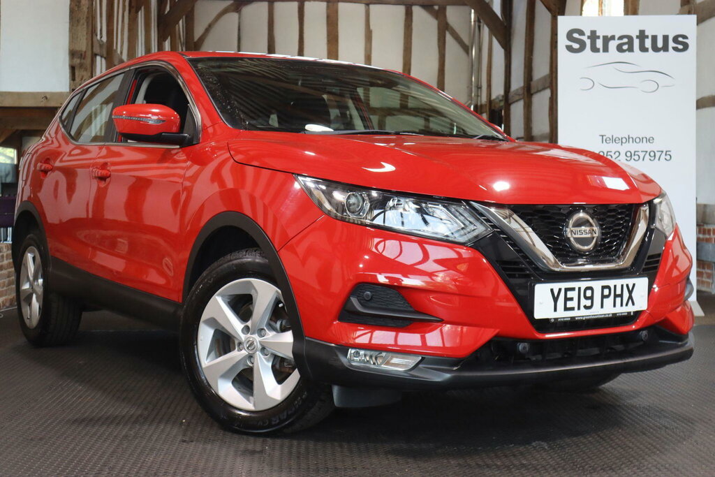 Nissan Qashqai 1.3 Dig-t Acenta Premium Euro 6 S S Red