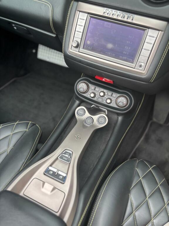 Ferrari California California 22 Red #28