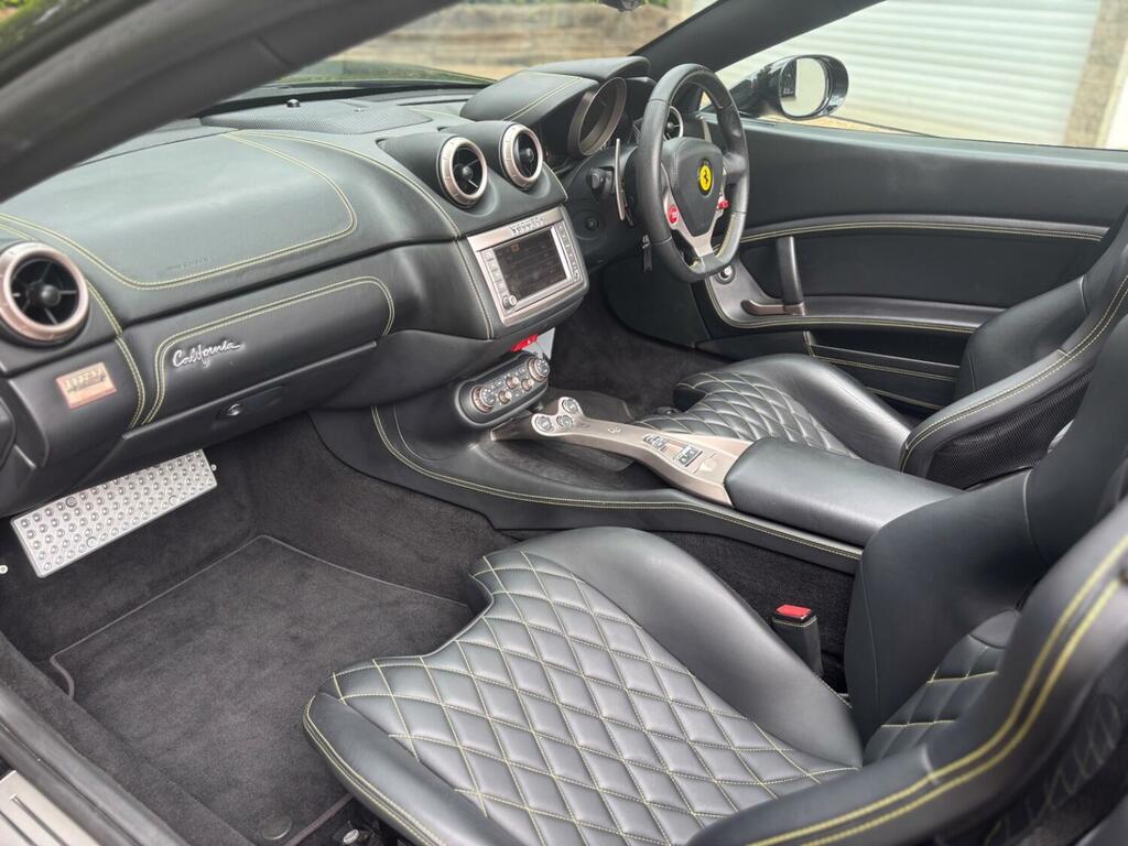 Ferrari California California 22 Red #38