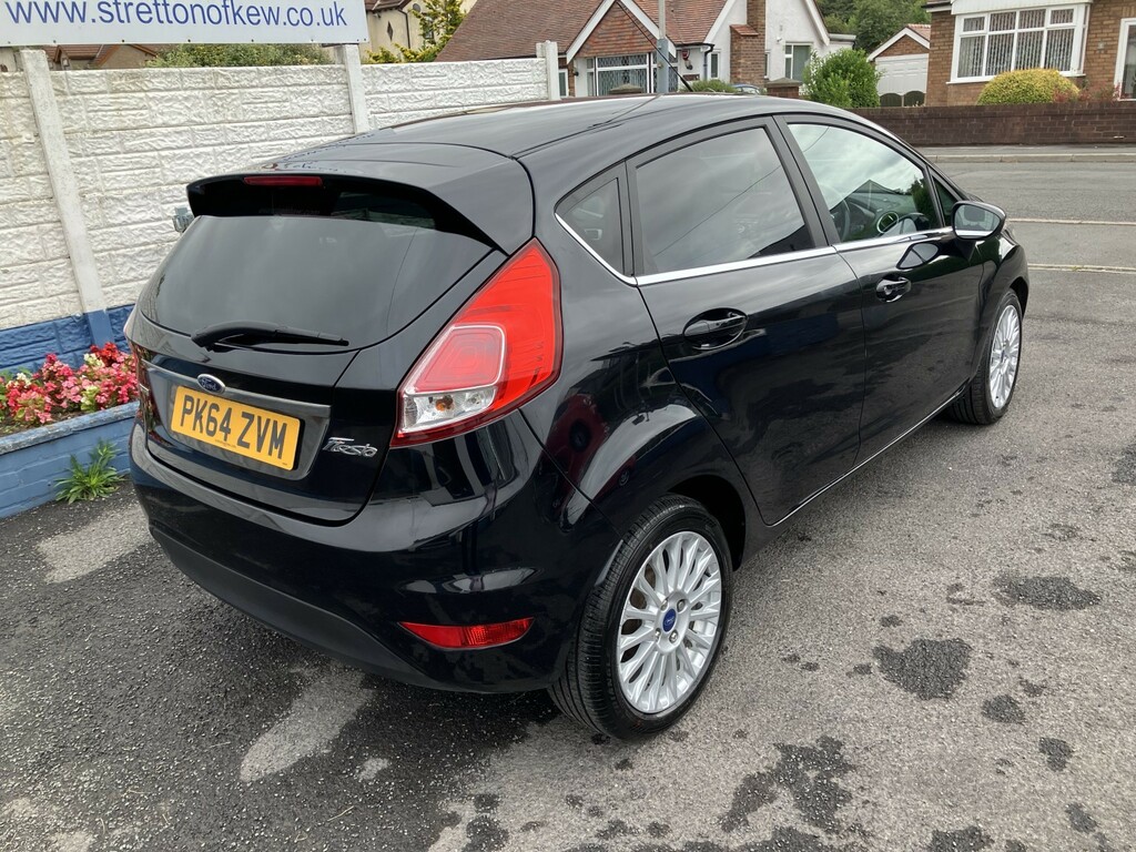 Ford Fiesta 1.0 T Ecoboost Titanium Black #2