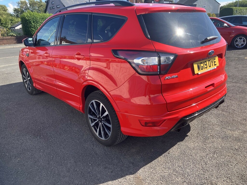 Ford Kuga 1.5 T Ecoboost St-line Red #4