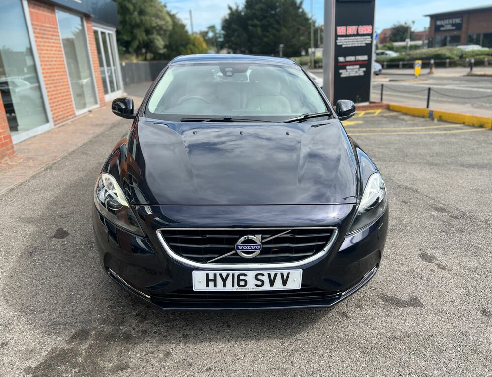 Volvo V40 2.0 T2 Es Hatchback Euro 6 U521 Red #7