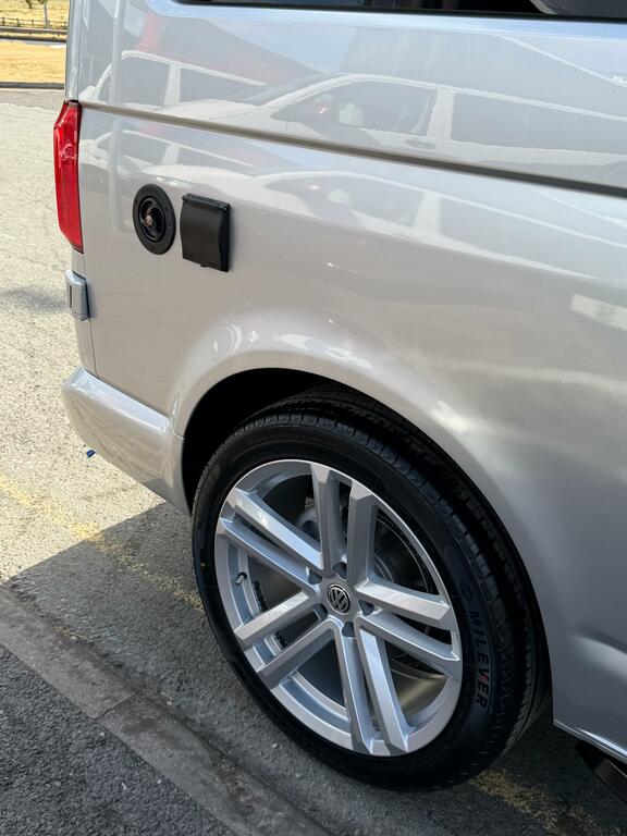 Volkswagen Transporter 2.0 Tdi Bluemotion Tech 140Ps Highline Kombi Van Silver #17