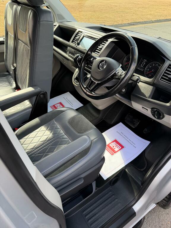 Volkswagen Transporter 2.0 Tdi Bluemotion Tech 140Ps Highline Kombi Van Silver #13