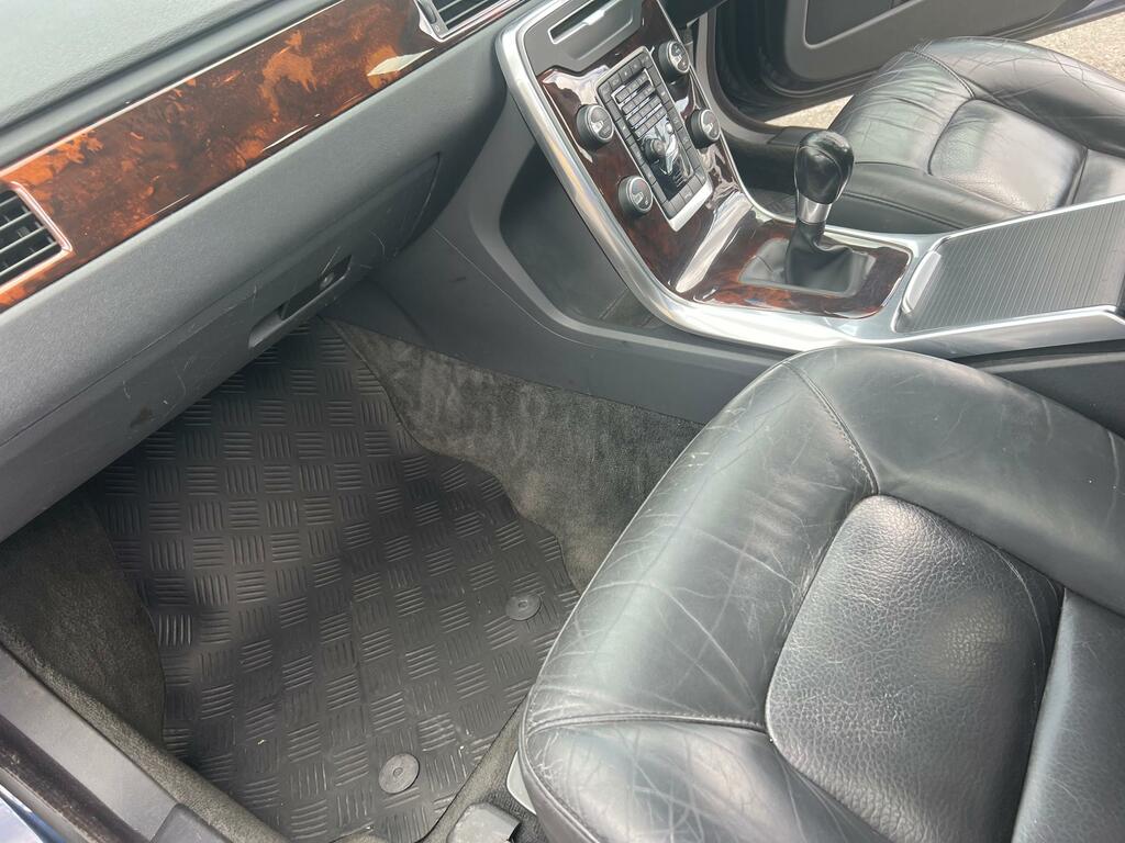 Volvo V70 2011 Volvo V70 2.4 D5 215 Se Lux Just 138 Black #13