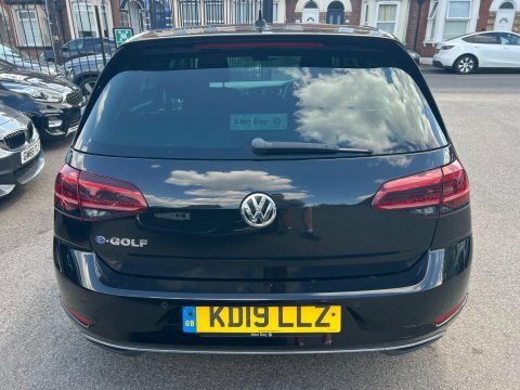 Volkswagen e-Golf Auto 5dr Black #4