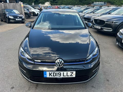 Volkswagen e-Golf Auto 5dr Black #2