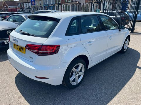 Audi A3 1.0 Tfsi Se White #5