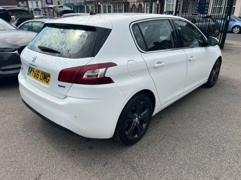 Peugeot 308 1.2 Puretech Allure White #5