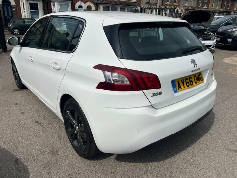 Peugeot 308 1.2 Puretech Allure White #3