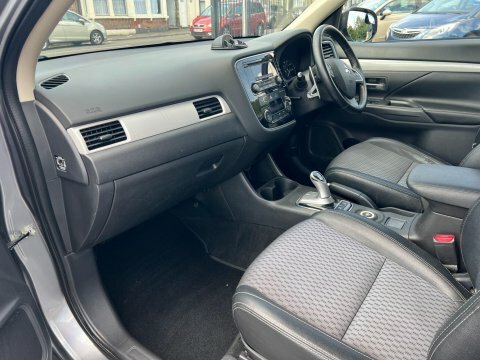 Mitsubishi Outlander 2.0H 12Kwh Gx4h Cvt 4Wd Euro 5 Ss Black #24