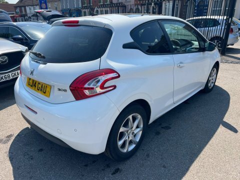 Peugeot 208 1.2 Vti Style White #5