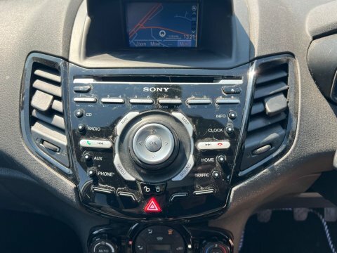 Ford Fiesta 1.0 Ecoboost Hybrid Mhev 125 St-line X  #28