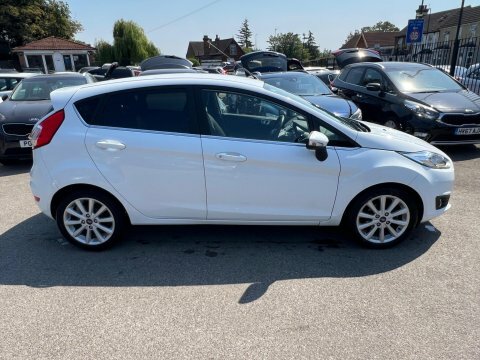 Ford Fiesta 1.0 Ecoboost Hybrid Mhev 125 St-line X  #6