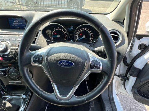Ford Fiesta 1.0 Ecoboost Hybrid Mhev 125 St-line X  #17