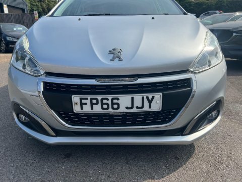 Peugeot 208 Peugeot 208 1.5 Bluehdi 100 Gt White #8